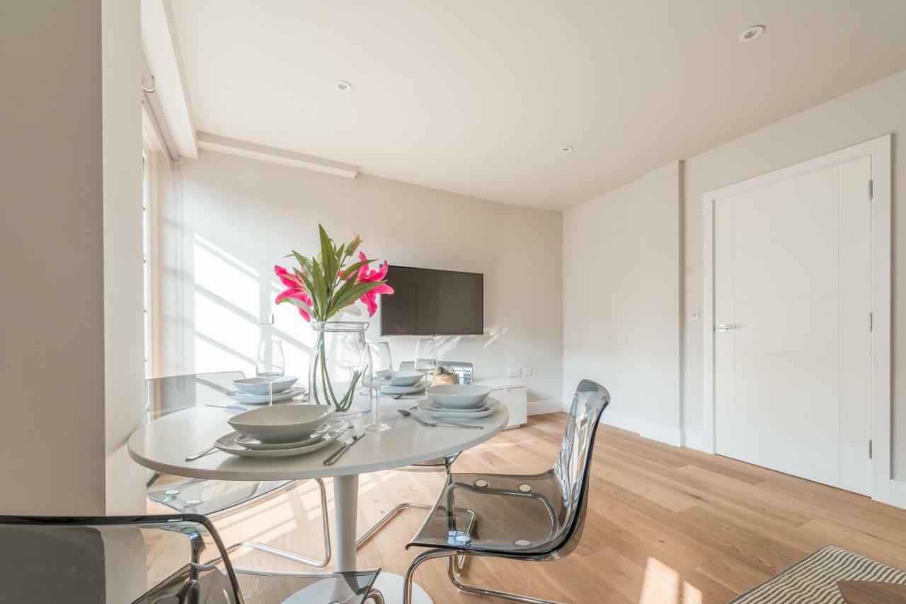 Hampden Apartments - The Diana วินด์เซอร์ ภายนอก รูปภาพ