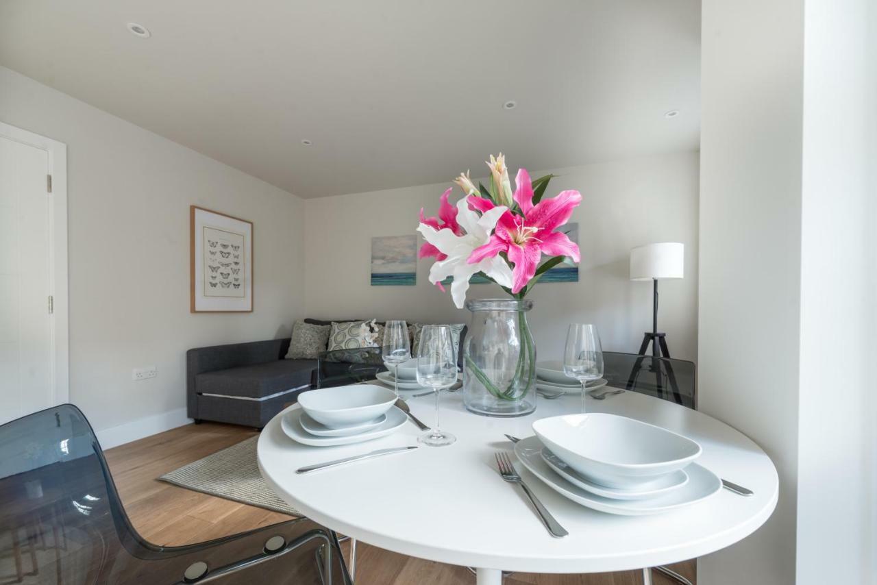 Hampden Apartments - The Diana วินด์เซอร์ ภายนอก รูปภาพ