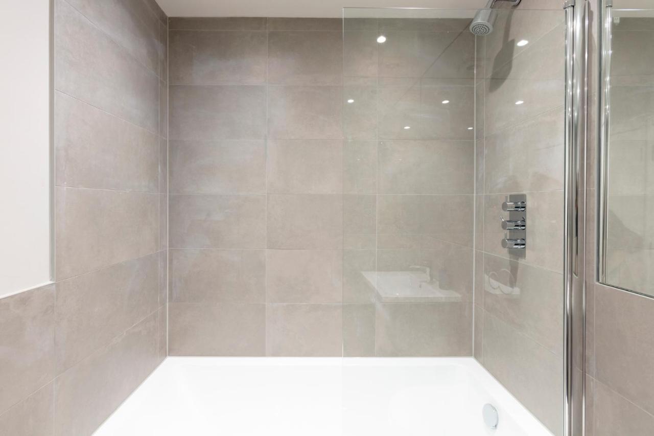 Hampden Apartments - The Diana วินด์เซอร์ ภายนอก รูปภาพ